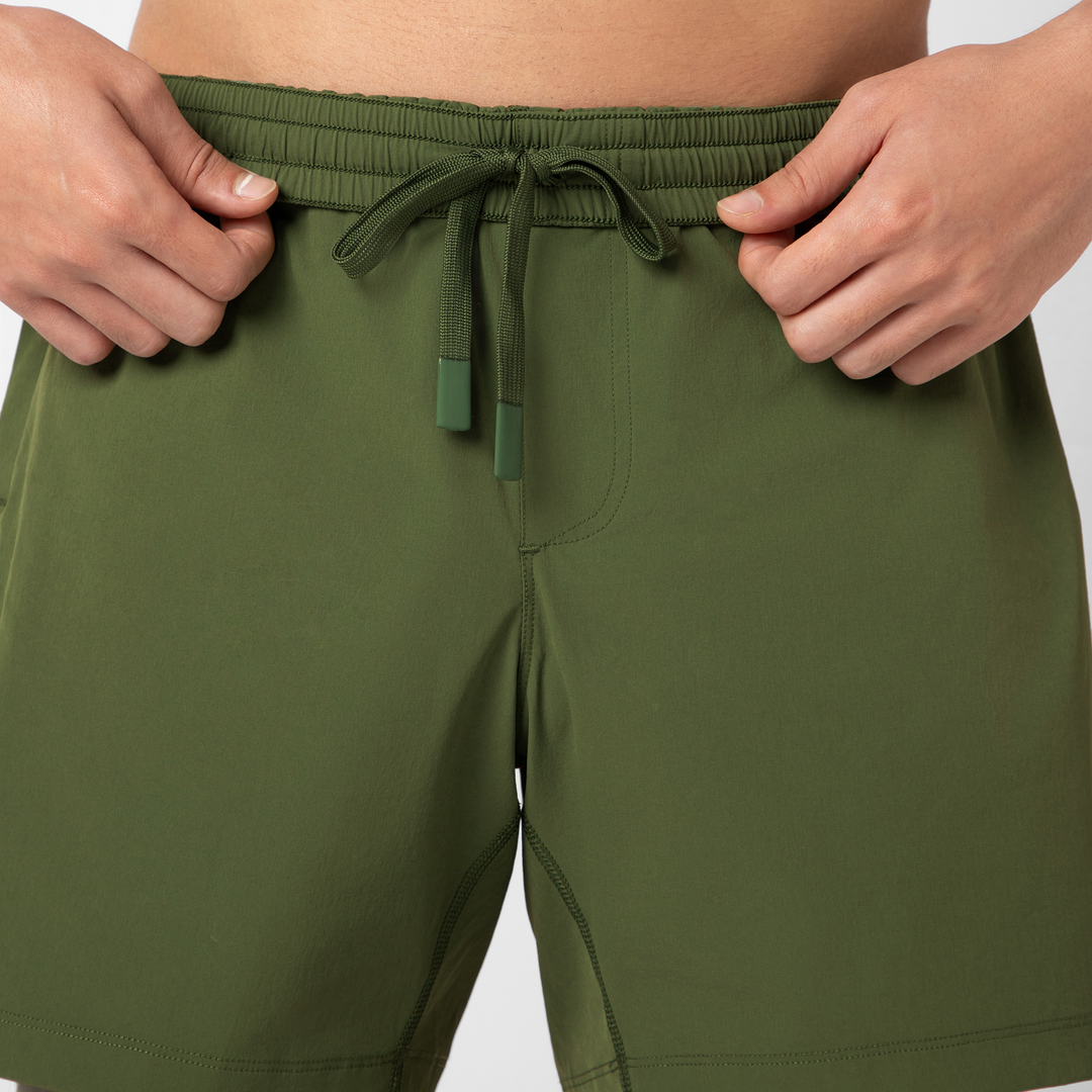 Atlas Short 5 Military Green close up internal drawstring