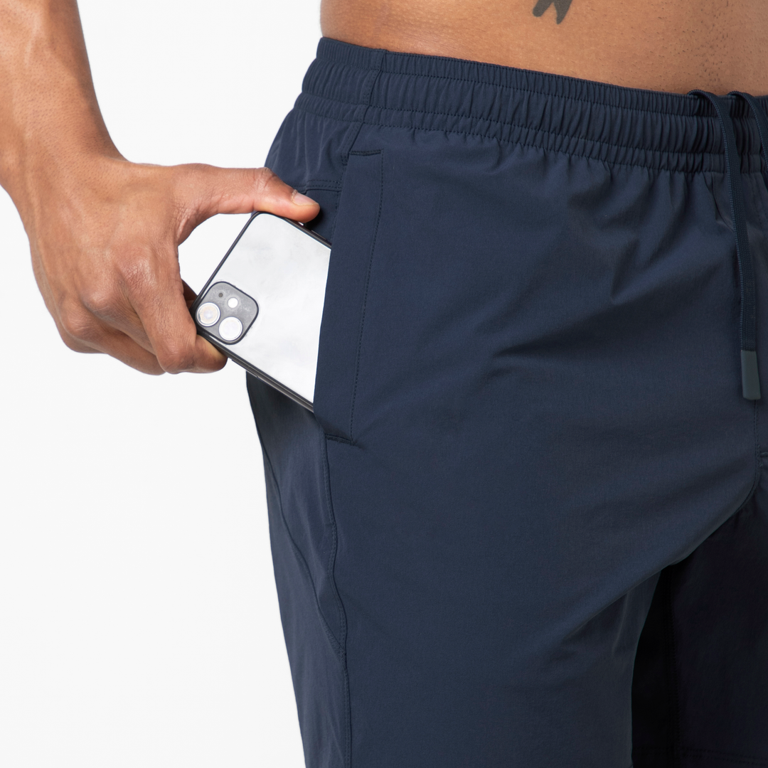 Atlas Short 5 Navy close up front phone pocket