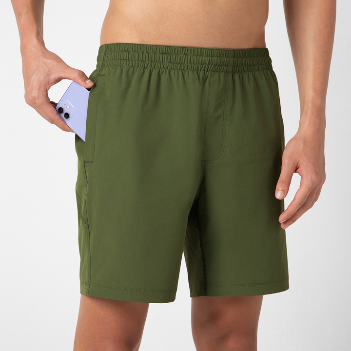 Atlas Short 7 Military Green close up phone pocket