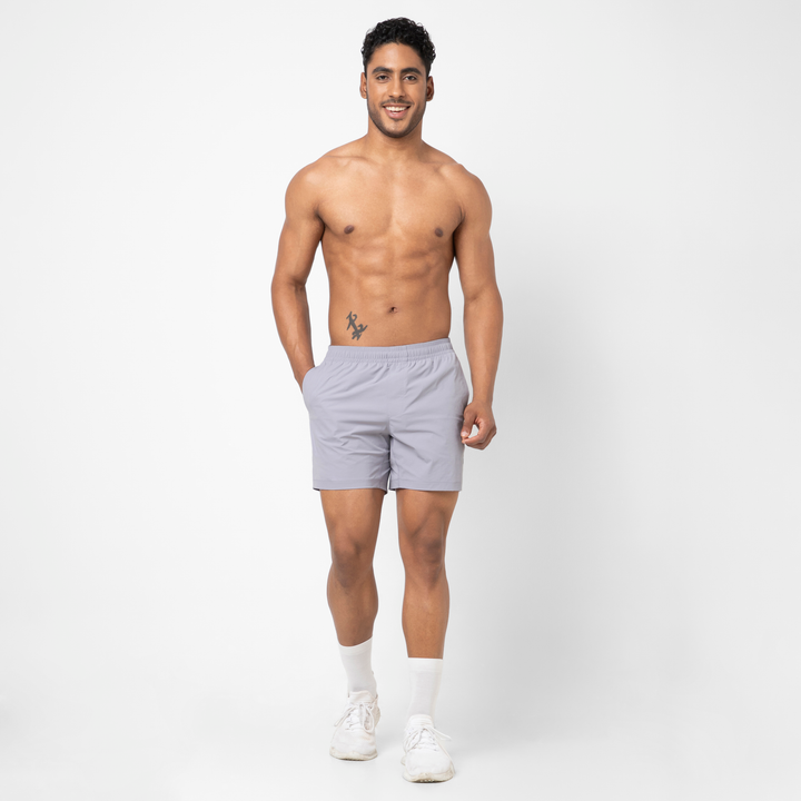 Atlas Short 5 Cloud Purple full body on model