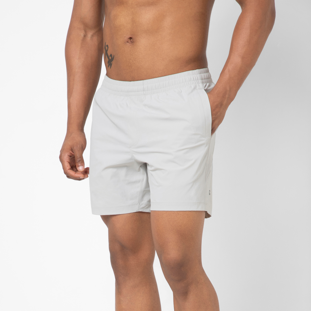Atlas Short 5 Grey side on model