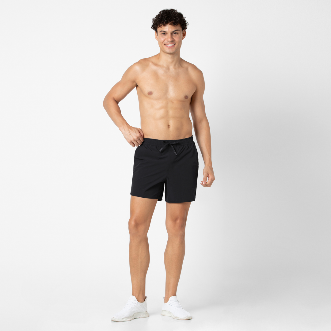 Echo Short 5 Black Full Body on Model
