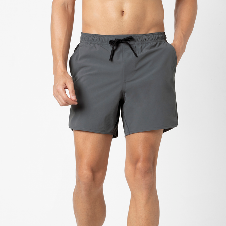 Echo Short 5 Grey Front on Model