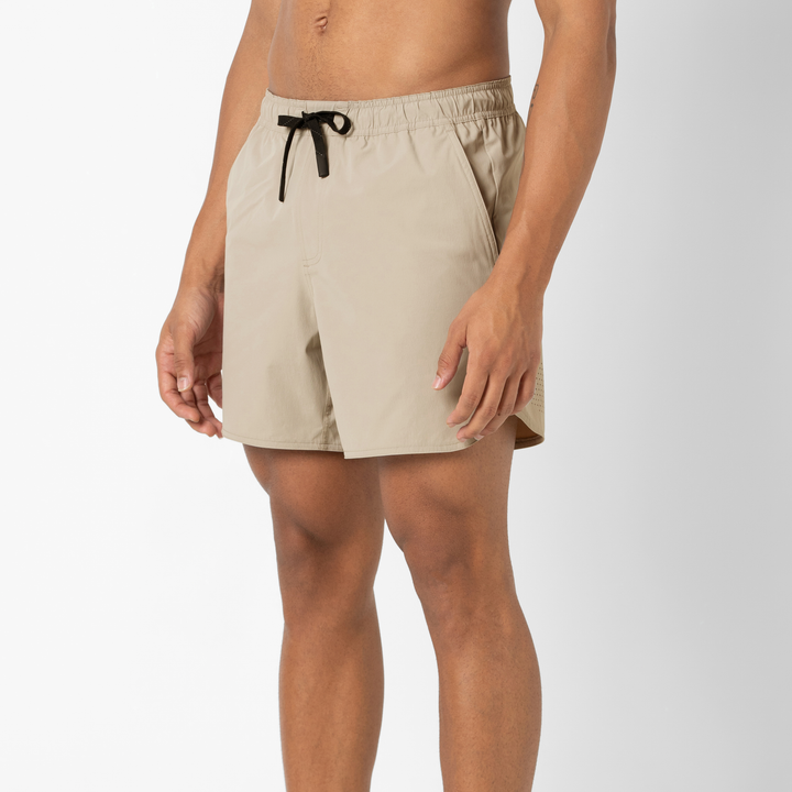 Echo Short 5 Khaki Side on Model