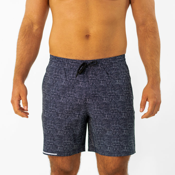 Run Short v2 7" Trace Blue  front on model