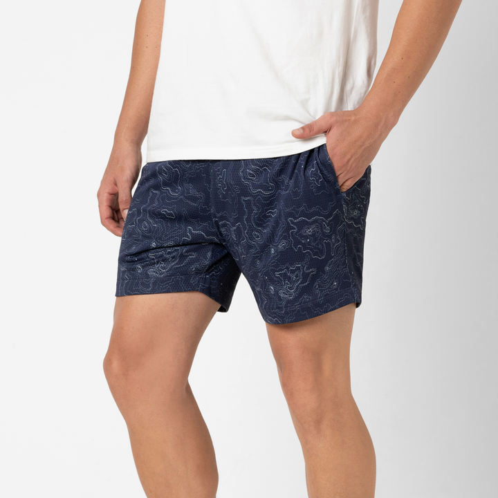Mesh Short 5.5" Topo Navy side on model