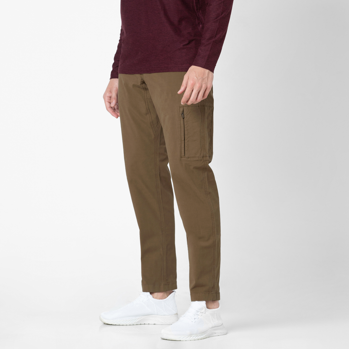 Ridge Ripstop Pant Desert side on model