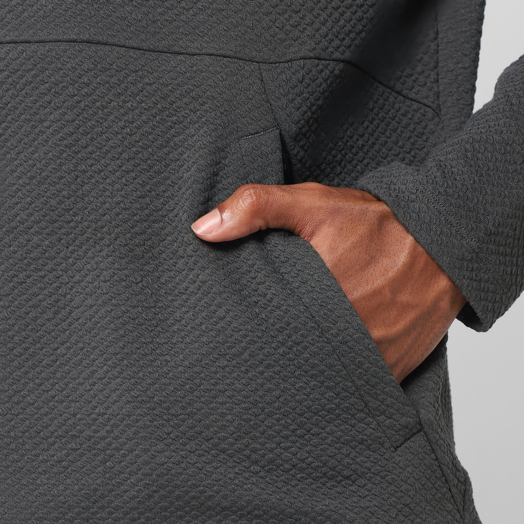 Roam Hoodie Coal close up of kangaroo pocket