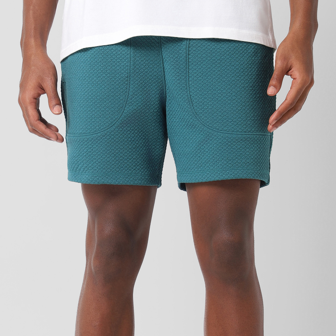 Roam Short 5.5" front on model