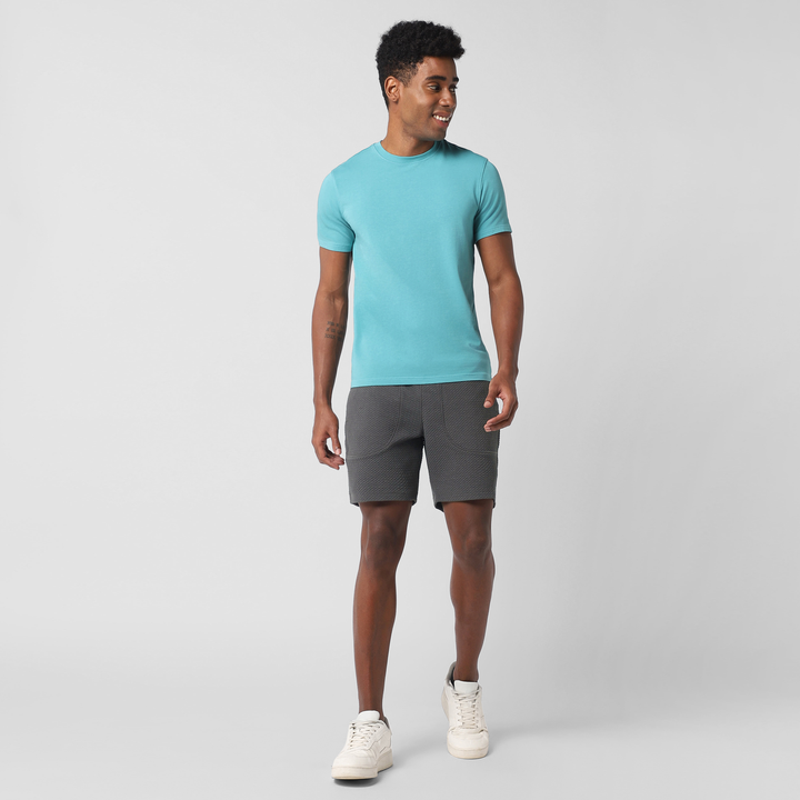 Roam Short 7" Coal full body on model