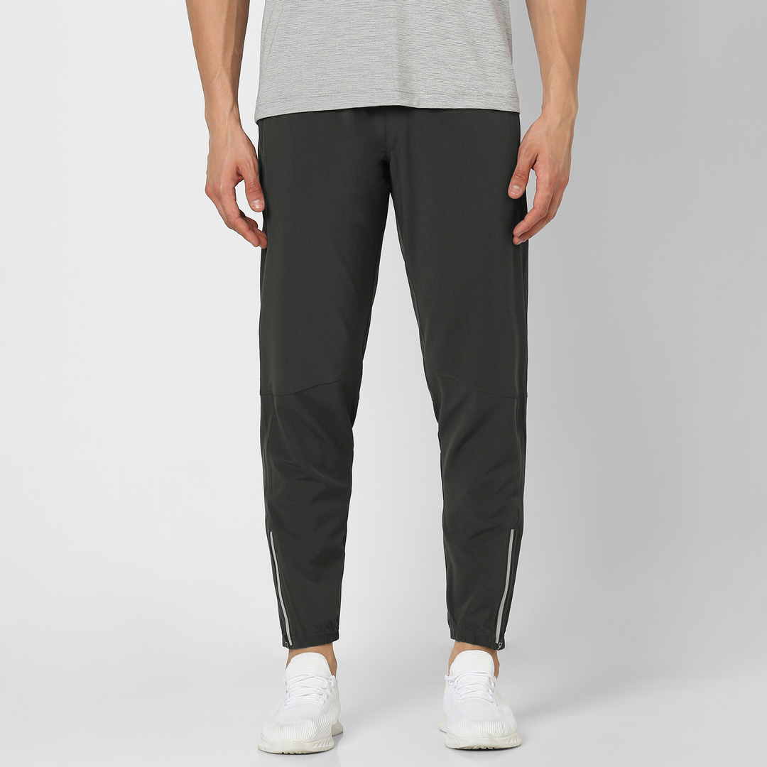 Run Jogger Coal front on model