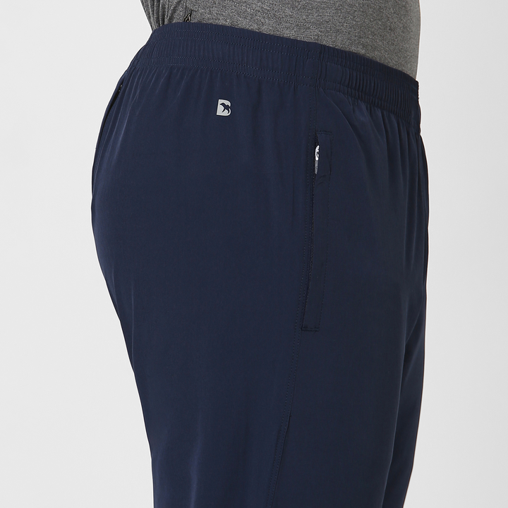 Run Jogger Navy close up zippered side pocket