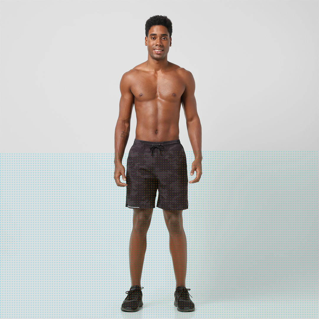 Run Short v2 7" Camo Black full body on model