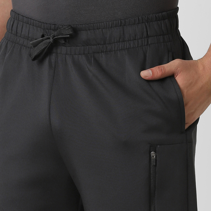 Scuba Short Black close up left pocket on model