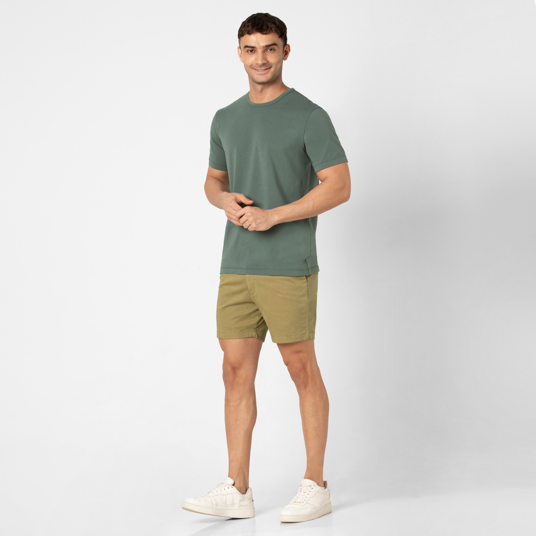Stretch Chino Short British Khaki full body on model