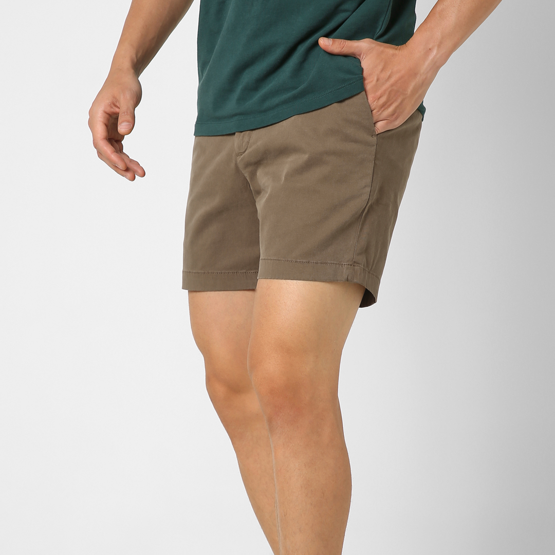 Stretch Chino Short 5" Desert side on model