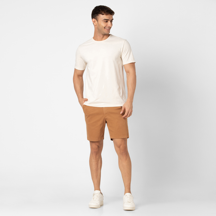 Stretch Chino Short 7" Dark Clay full body on model