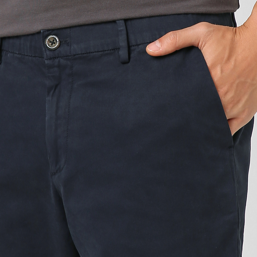 Stretch Chino Short 7" Navy close up front on model