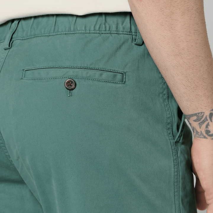 Stretch Jogger Lagoon close up back on model
