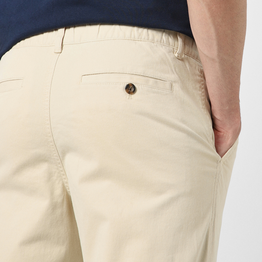 Stretch Jogger Sand Dune close up back on model