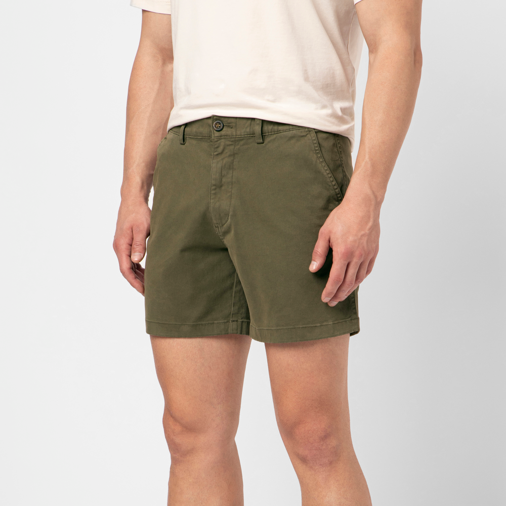 Stretch Short 5 Crocodile side on model