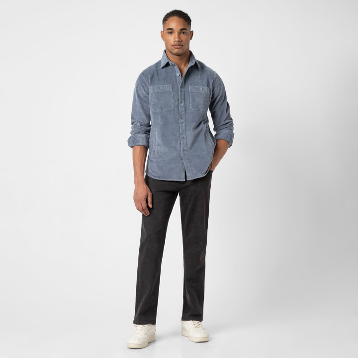 Stretch Travel Jean Black full body on model