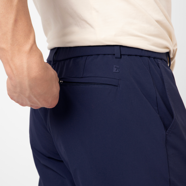 Tour Short 7 Navy close up back zipper pocket