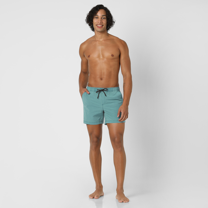 Volley Short 5 Sea Glass full body on model