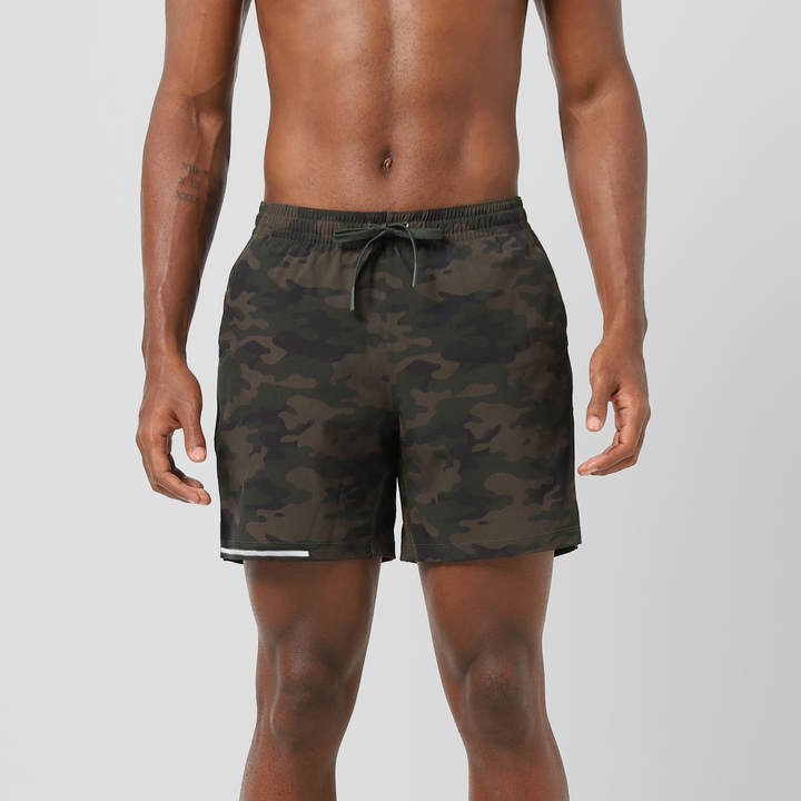 Run Short 5.5" Camo Green front on model